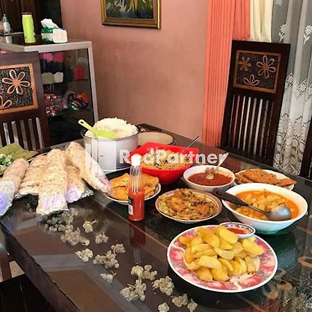 Bromo Indah Lestari Homestay Mitra Reddoorz Pasuruan Exteriör bild