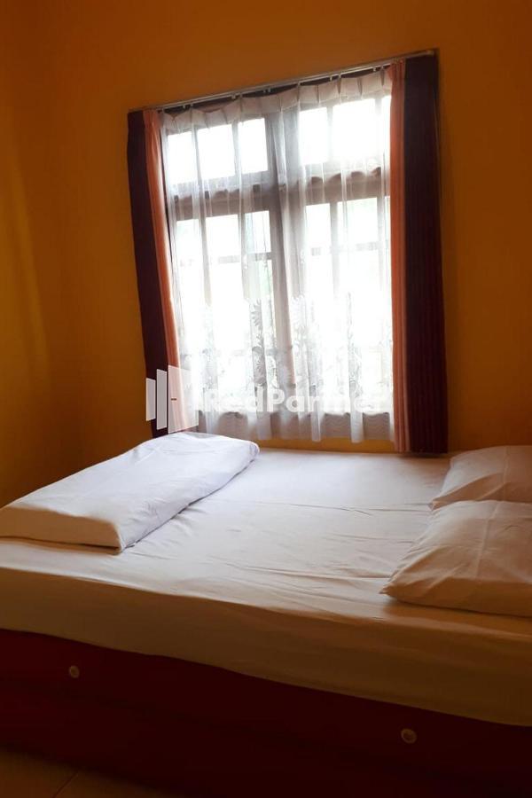 Bromo Indah Lestari Homestay Mitra Reddoorz Pasuruan Exteriör bild