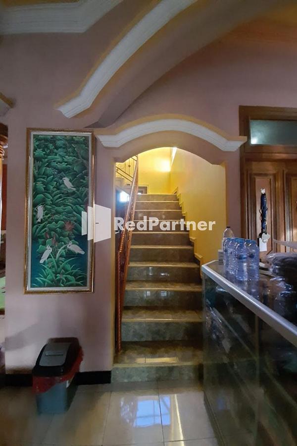 Bromo Indah Lestari Homestay Mitra Reddoorz Pasuruan Exteriör bild
